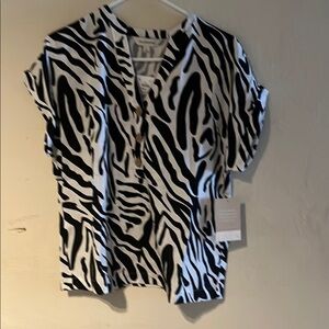 Black and White Graphic Short Sleeve Blouse with Mandarin Collar